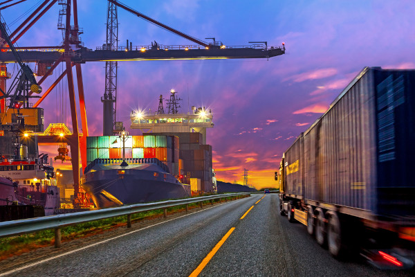 Porto de escoamento da produção.